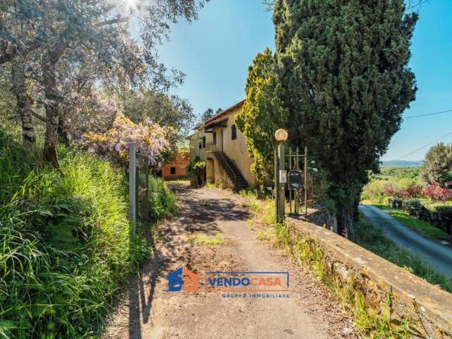 Villa Indipendente in vendita a Unione di Comuni Valdarno e Valdisieve, Reggello