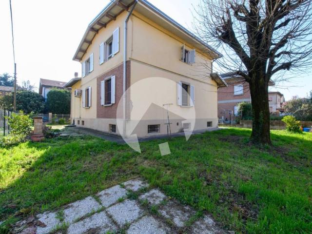 Villa Indipendente in vendita a Cavazzoli, Re