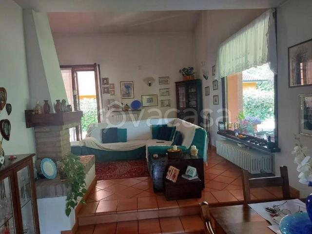 Villa Indipendente in vendita a Acque Chiare, Re