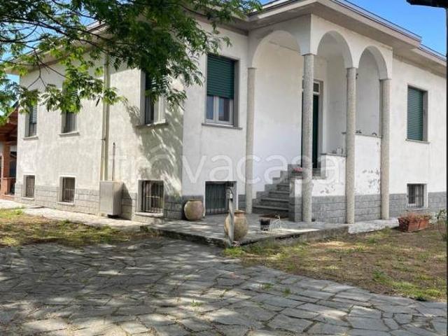 Villa Indipendente in vendita a Gambolò, Lombardia