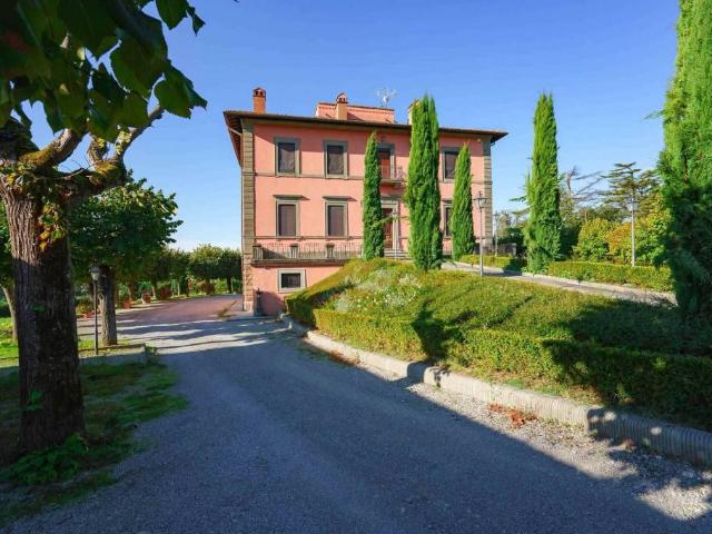 Villa Indipendente in vendita a Cortona, Toscana