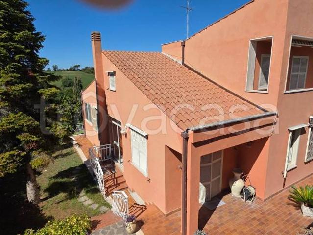 Villa Indipendente in vendita a Montelarco, Rignano Flaminio