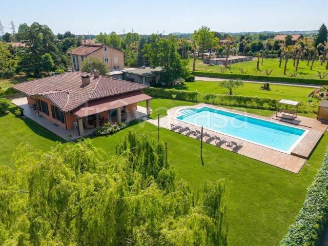 Villa Indipendente in vendita a Rimini, Reggio Emilia