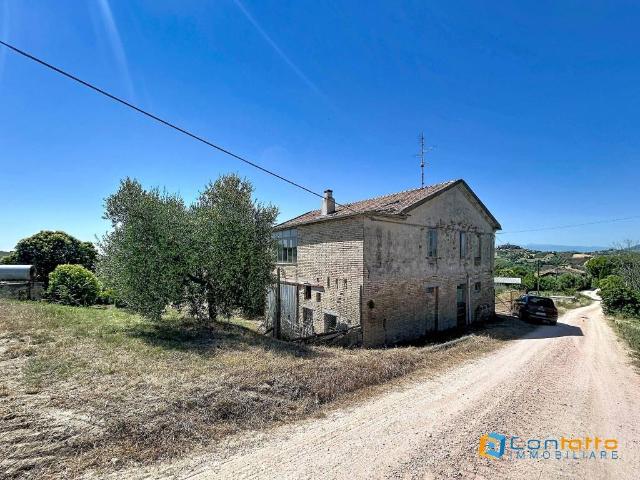 Villa Indipendente in vendita a Trivio, Marche