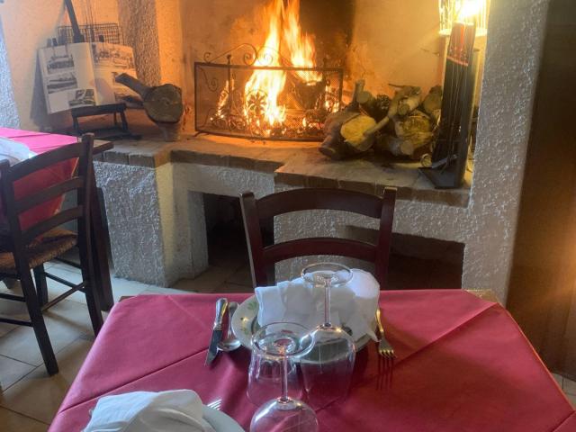 Villa Indipendente in vendita a Ponterotto, Marche