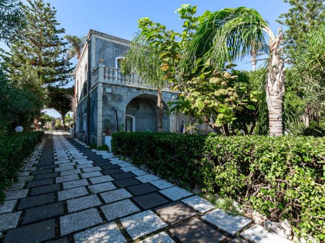 Villa Indipendente in vendita a Torre Archirafi, Riposto