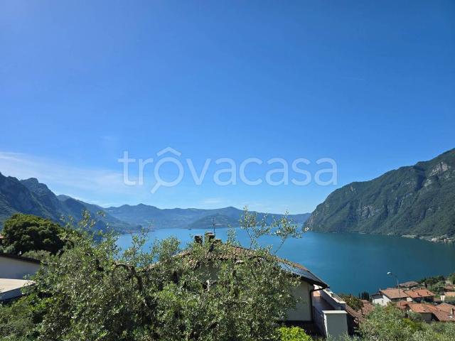 Villa Indipendente in vendita a Riva Di Solto, Lombardia