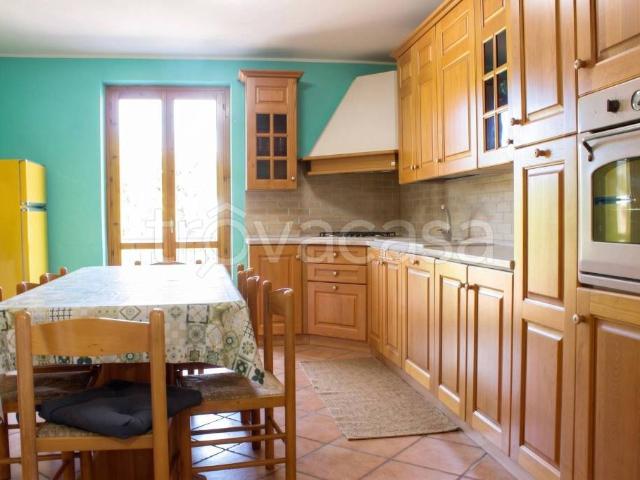 Villa Indipendente in vendita a Roccadaspide, Campania