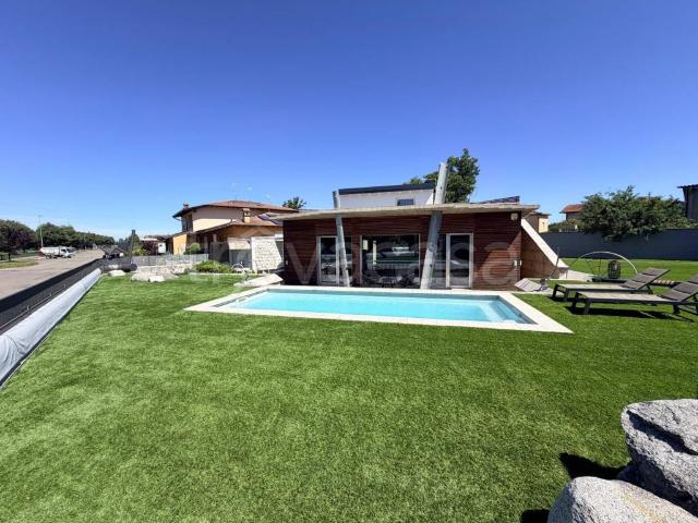 Villa Indipendente in vendita a Roccafranca, Lombardia