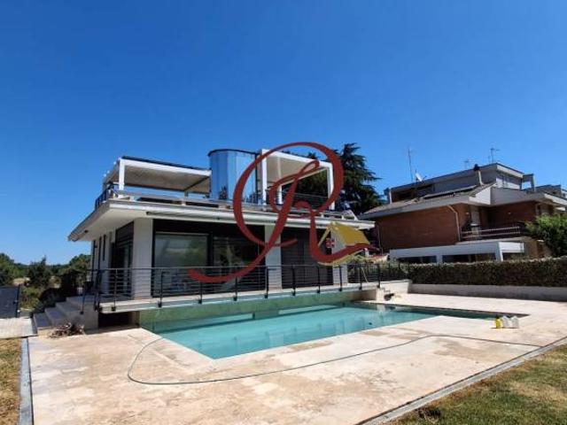 Villa Indipendente in vendita a Piano La Roma, Casoli
