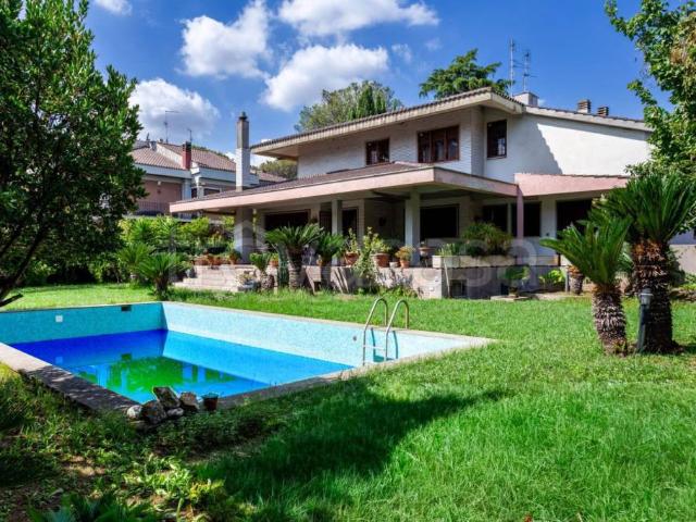 Villa Indipendente in vendita a Spinaceto, Roma Capitale