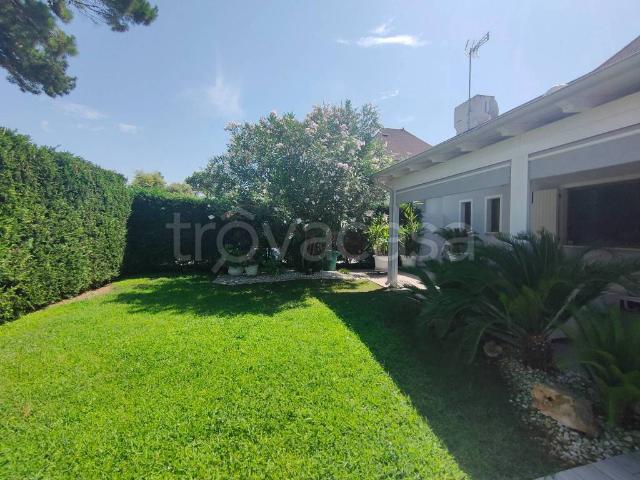 Villa Indipendente in vendita a Rosolina, Rovigo