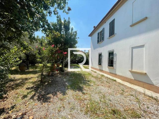 Villa Indipendente in vendita a Russi, Reggio Emilia