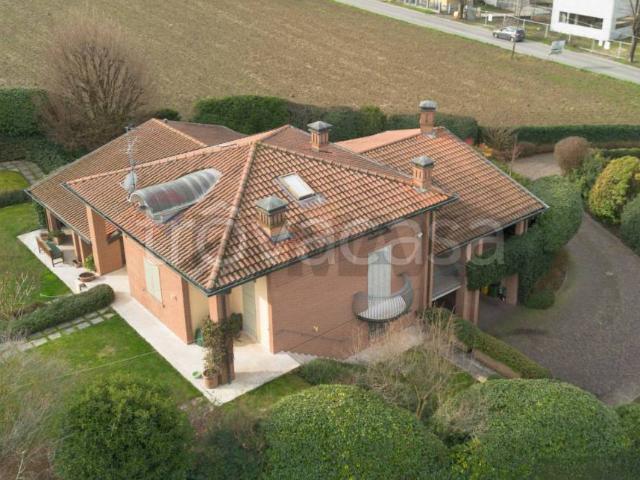 Villa Indipendente in vendita a Salsomaggiore Terme, Reggio Emilia
