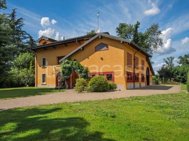 Villa Indipendente in vendita a Samarate, Lombardia