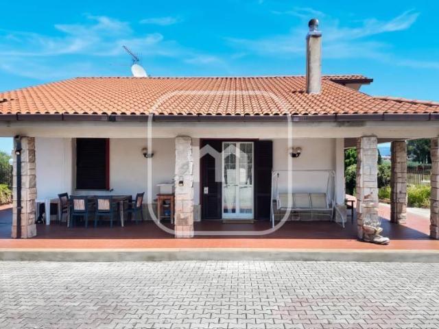 Villa Indipendente in vendita a Zona Industriale Artigianale, Roma Capitale