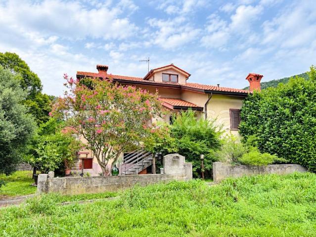Villa Indipendente in vendita a Zona Artigianale / Obrtna cona Dolina, San Dorligo della Valle / Dolina