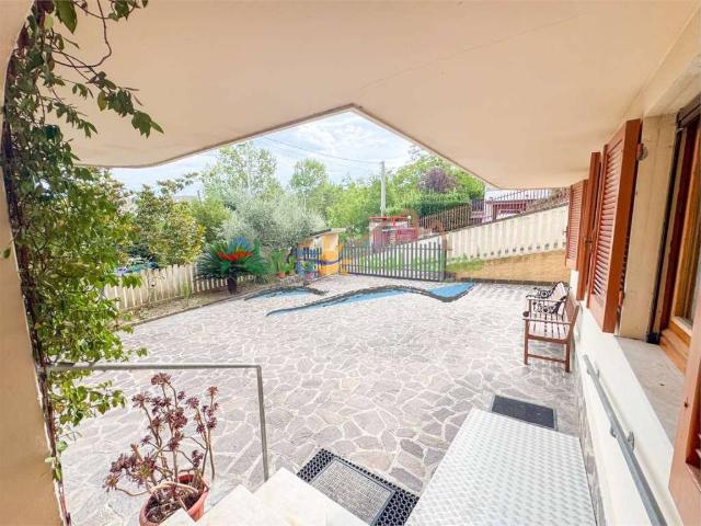 Villa Indipendente in vendita a San Giovanni Teatino, Abruzzo