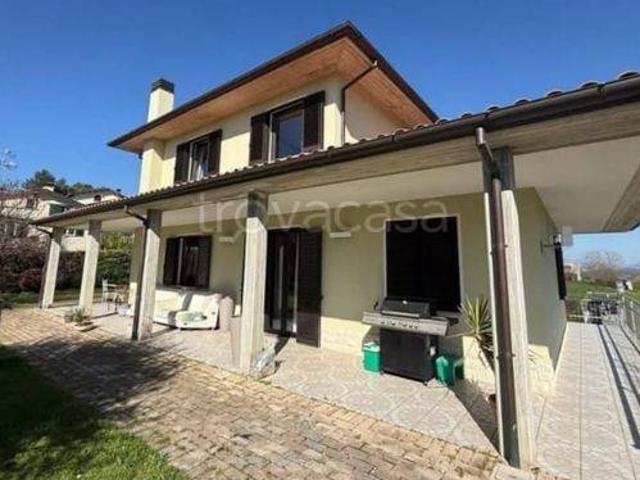Villa Indipendente in vendita a San Pellegrino, Gualdo Tadino