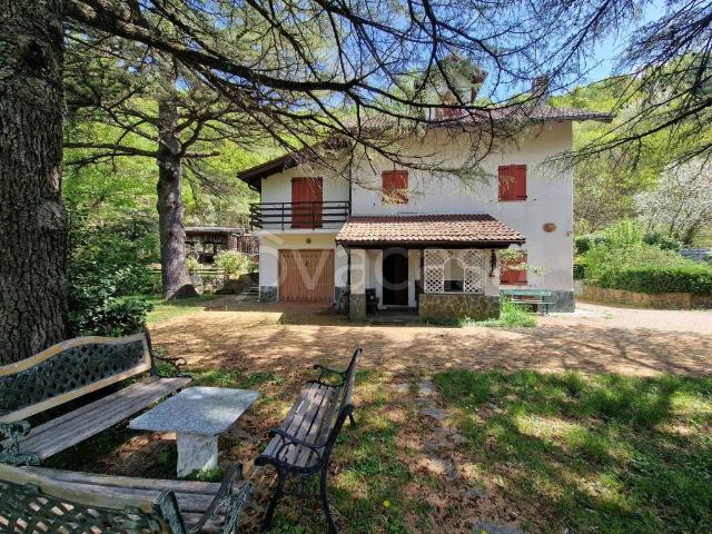 Villa Indipendente in vendita a Urbe, Olba