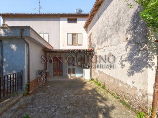 Villa Indipendente in vendita a Bassa Reggiana, Re