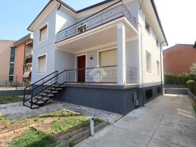 Villa Indipendente in vendita a San Zeno Naviglio, Brescia