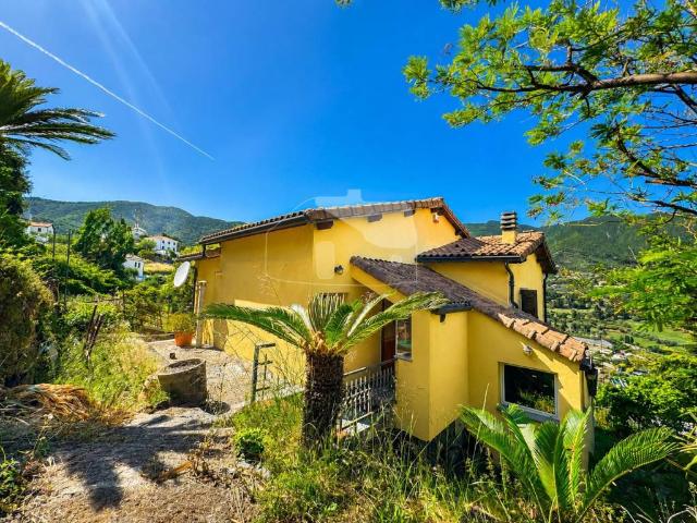 Villa Indipendente in vendita a San Remo, Liguria