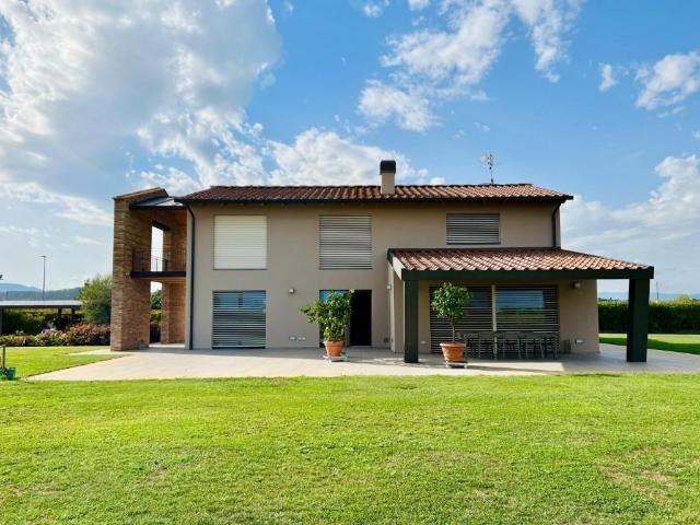Villa Indipendente in vendita a Santa Croce Sull'arno, Toscana