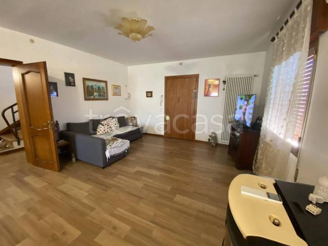 Villa Indipendente in vendita a Caselle de' Ruffi, Santa Maria di Sala