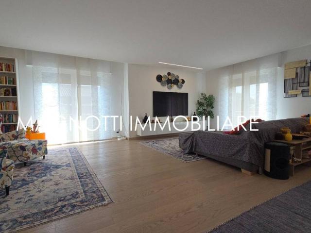 Villa Indipendente in vendita a Santa Maria La Longa, Friuli-Venezia Giulia