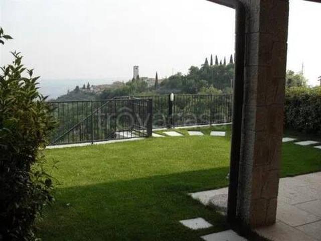 Villa Indipendente in vendita a Sant'ambrogio Di, Veneto