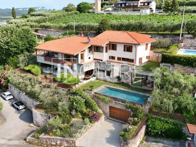 Villa Indipendente in vendita a Domegliara, Sant'ambrogio Di