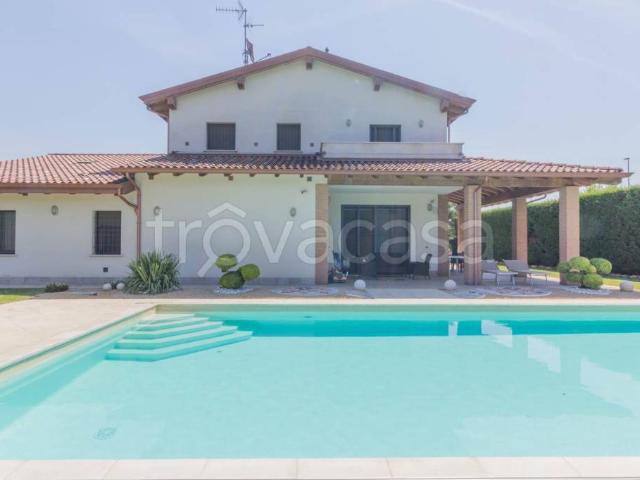 Villa Indipendente in vendita a Sarmato, Reggio Emilia