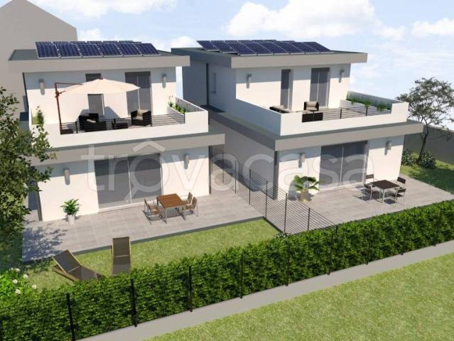 Villa Indipendente in vendita a Saronno, Lombardia