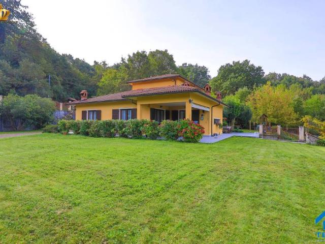 Villa Indipendente in vendita a San Bartolomeo, Savignone