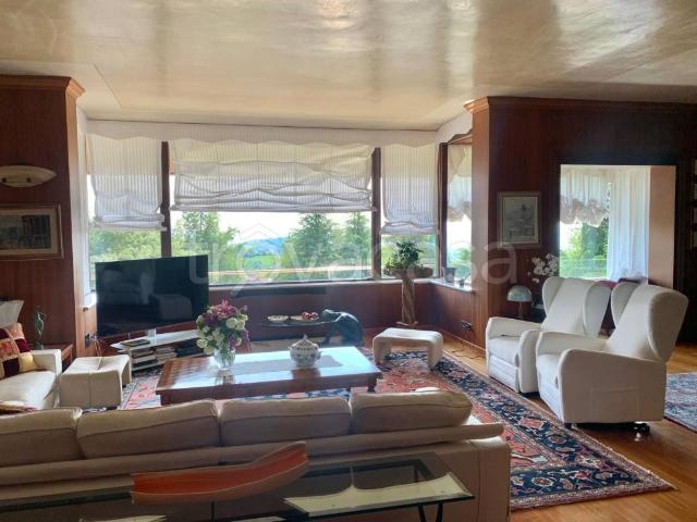 Villa Indipendente in vendita a Scanzorosciate, Lombardia