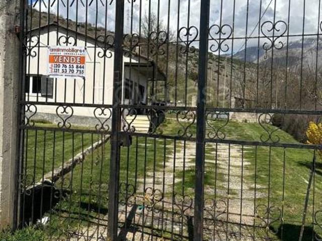 Villa Indipendente in vendita a Scurcola Marsicana, Abruzzo