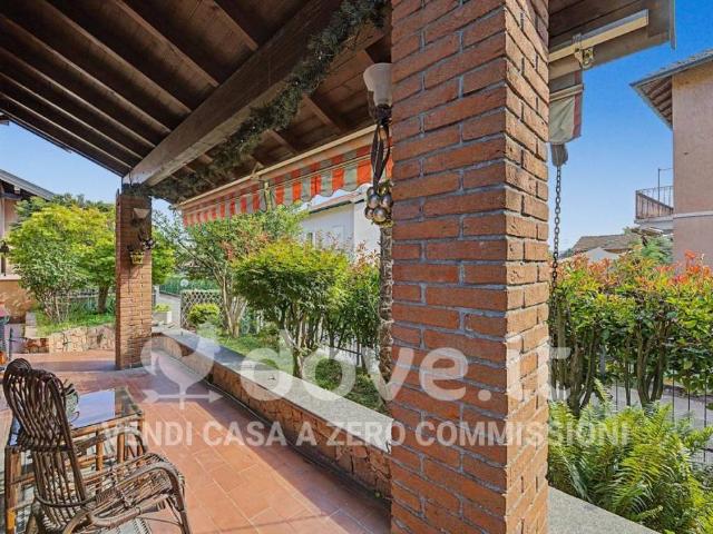 Villa Indipendente in vendita a Punicia, Sesto Calende