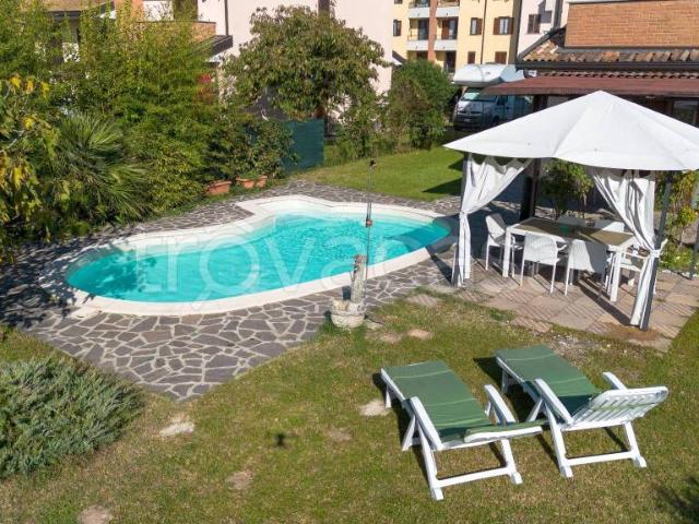 Villa Indipendente in vendita a Cascina Premenugo, Settala