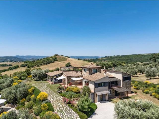 Villa Indipendente in vendita a Unione di Comuni Montani Colline del Fiora, Manciano