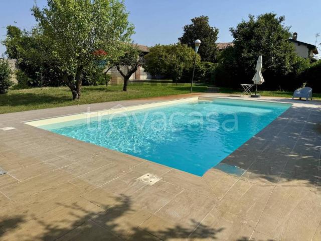 Villa Indipendente in vendita a Silvano Pietra, Lombardia
