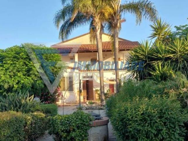 Villa Indipendente in vendita a Siracusa, Italia