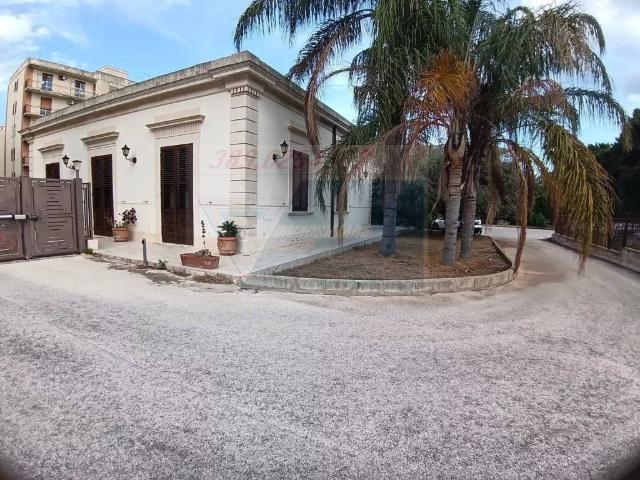 Villa Indipendente in vendita a Tiche, Siracusa