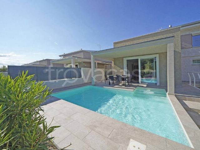 Villa Indipendente in vendita a Lugana, Sirmione