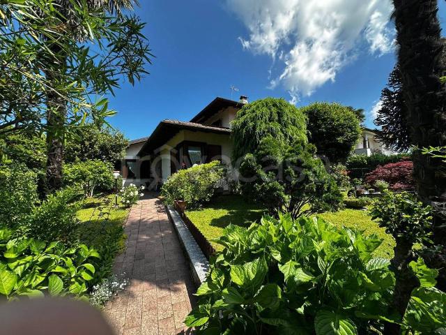 Villa Indipendente in vendita a Mezzana, Somma Lombardo