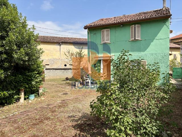 Villa Indipendente in vendita a Sommo, Lombardia