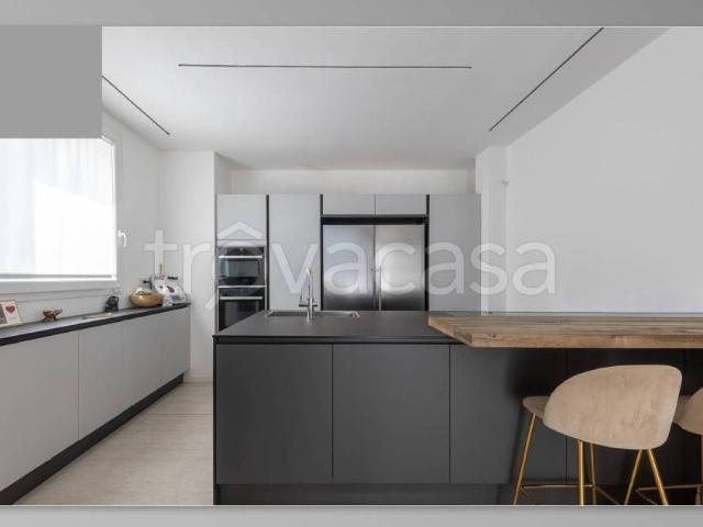 Villa Indipendente in vendita a Sovico, Lombardia