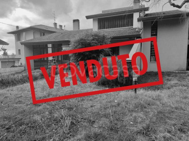 Villa Indipendente in vendita a Spilimbergo, Friuli-Venezia Giulia