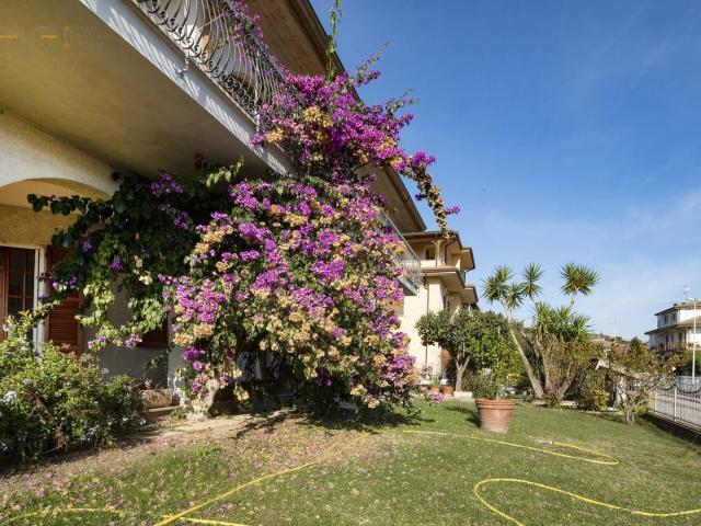 Villa Indipendente in vendita a Marche, Ascoli Piceno