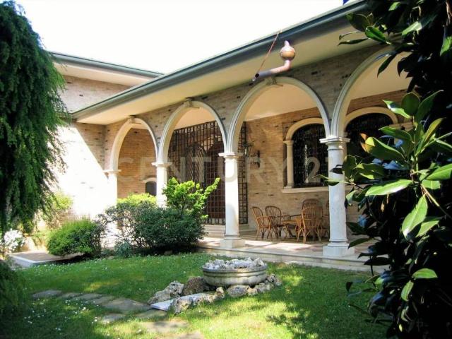 Villa Indipendente in vendita a Stra, Veneto